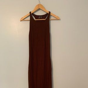 Brown body con midi